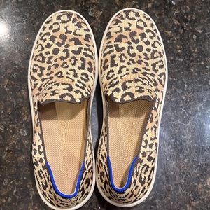 Rothys Camo Cat Sneaker 8.5